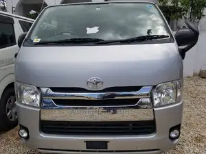 Toyota Hiace 2014