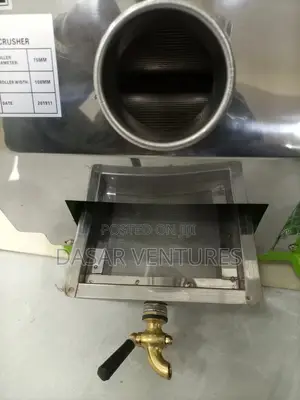 Manual Sugarcane Juice Extractor