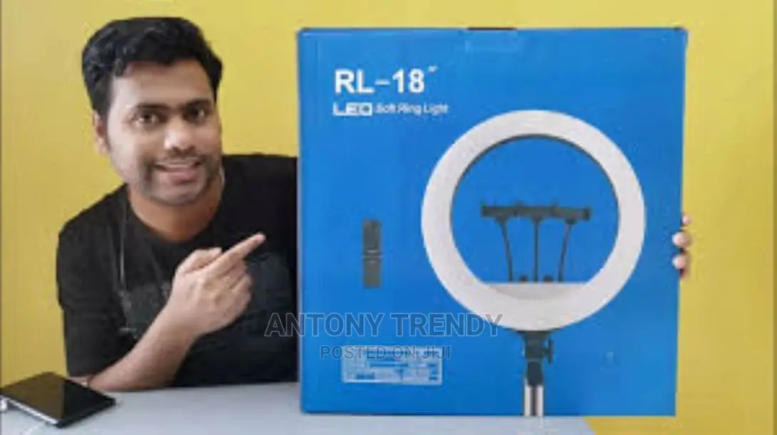 RL-18 LED 18 Inch Ring Light Kit With Stand and Case.