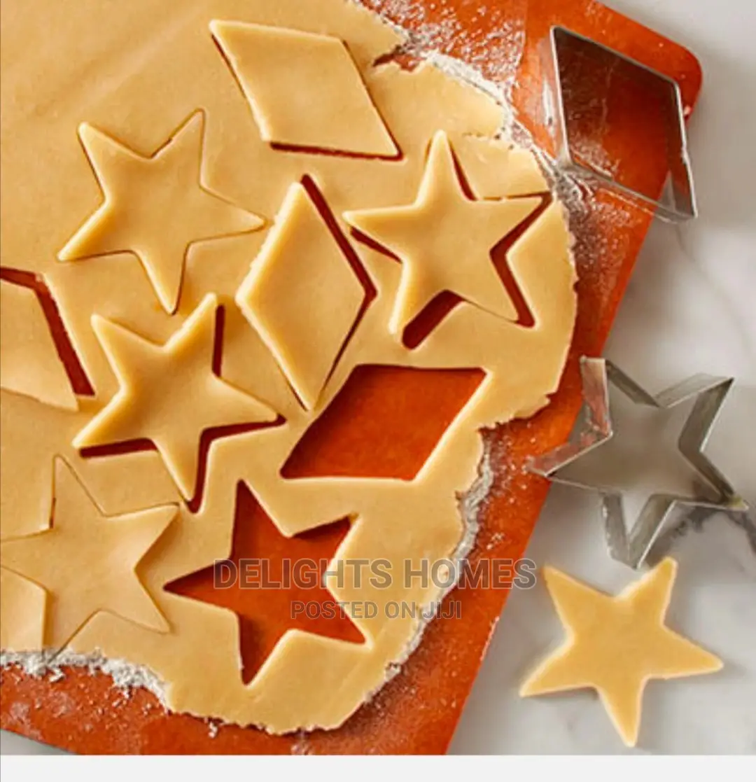 *12pcs Stainless Steel Cookies Cutter