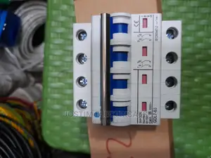 Solar Circuit Breakers 32A