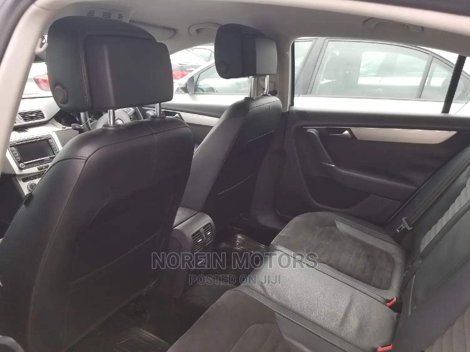 Volkswagen Passat 2014 Blue