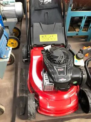 New Briggs and Stratton Lawn Mower