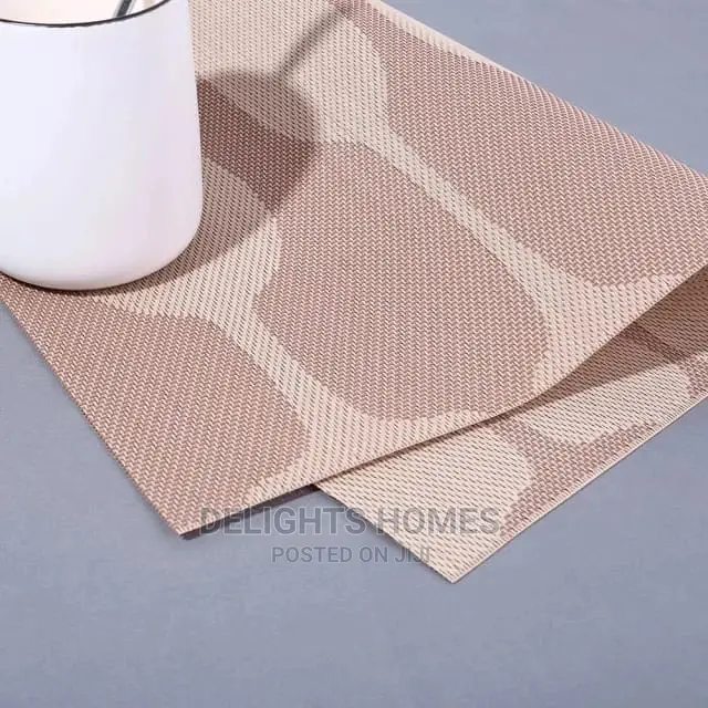 *Quality Plastic Waterproof Placemats 6pcs