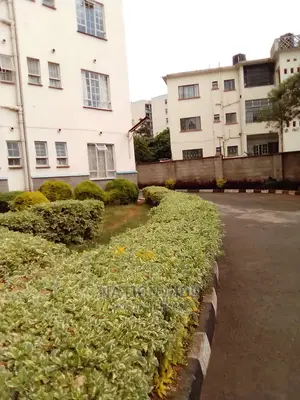 2bdrm Apartment in State House Area for Rent