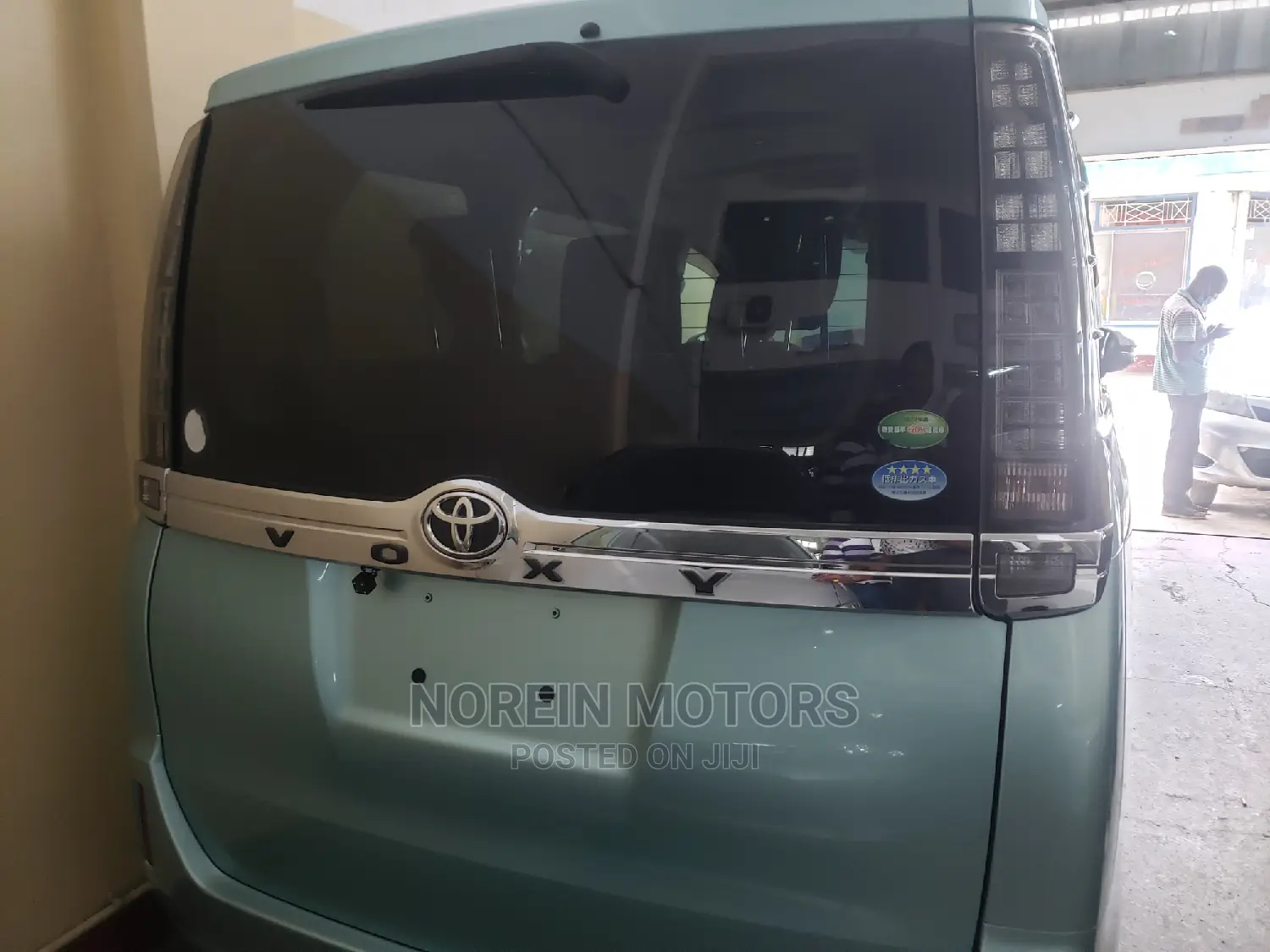 Toyota Voxy 2015 Blue