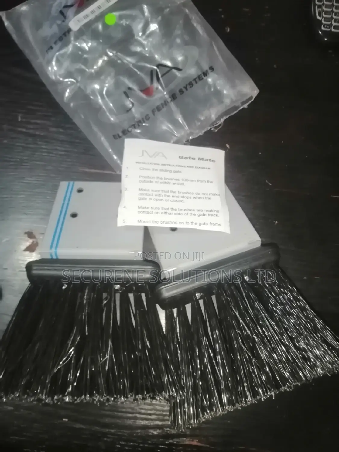 Automatic Gate, Gate Mate Brushes (Mr Sweepy)