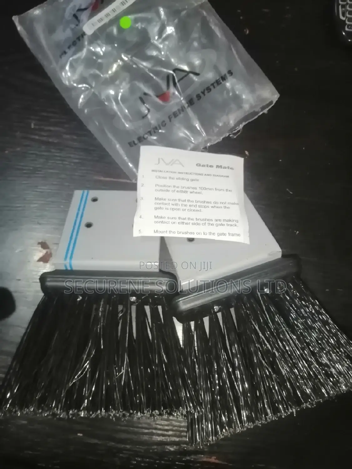 Automatic Gate, Gate Mate Brushes (Mr Sweepy)