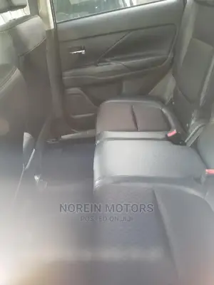Mitsubishi Outlander 2014 Blue
