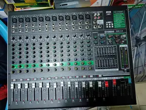Yamaha Plain Mixer 12 Channels