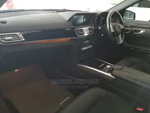 Mercedes-Benz E250 2015 Blue