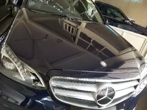 Mercedes-Benz E250 2015 Blue