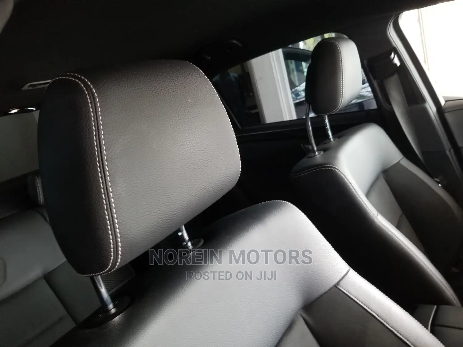 Mercedes-Benz E250 2015 Blue