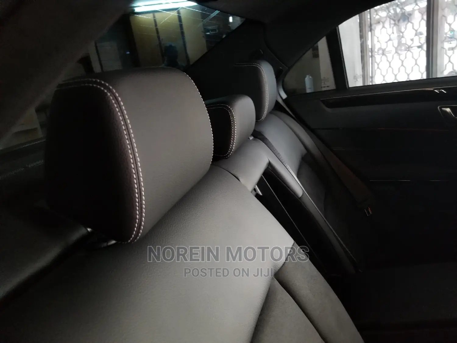 Mercedes-Benz E250 2015 Blue