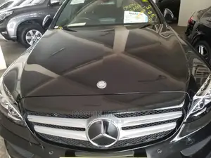 Mercedes-Benz C200 2014 Black