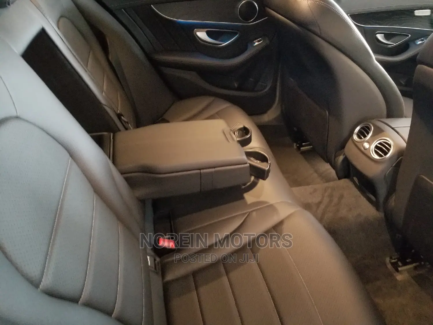 Mercedes-Benz C200 2014 Black