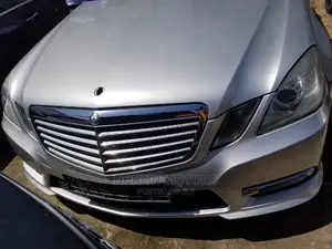 Mercedes-Benz E200 2013 Silver