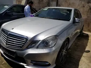 Mercedes-Benz E200 2013 Silver