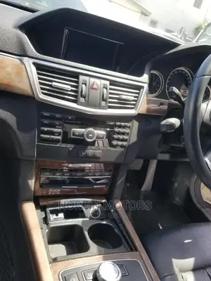 Mercedes-Benz E200 2013 Silver
