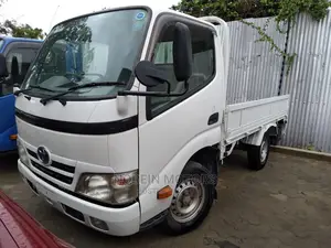 Toyota Dyna Manual Diesel 2014