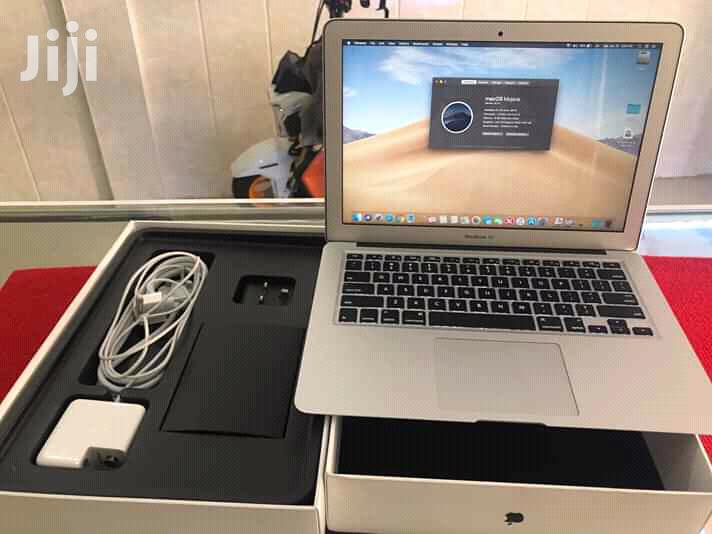 This This Apple Macbook Air Corei5