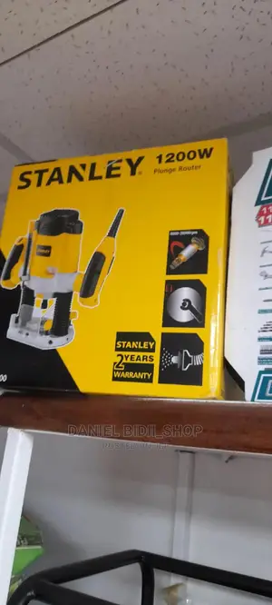 Stanley Plunge Router 1200w