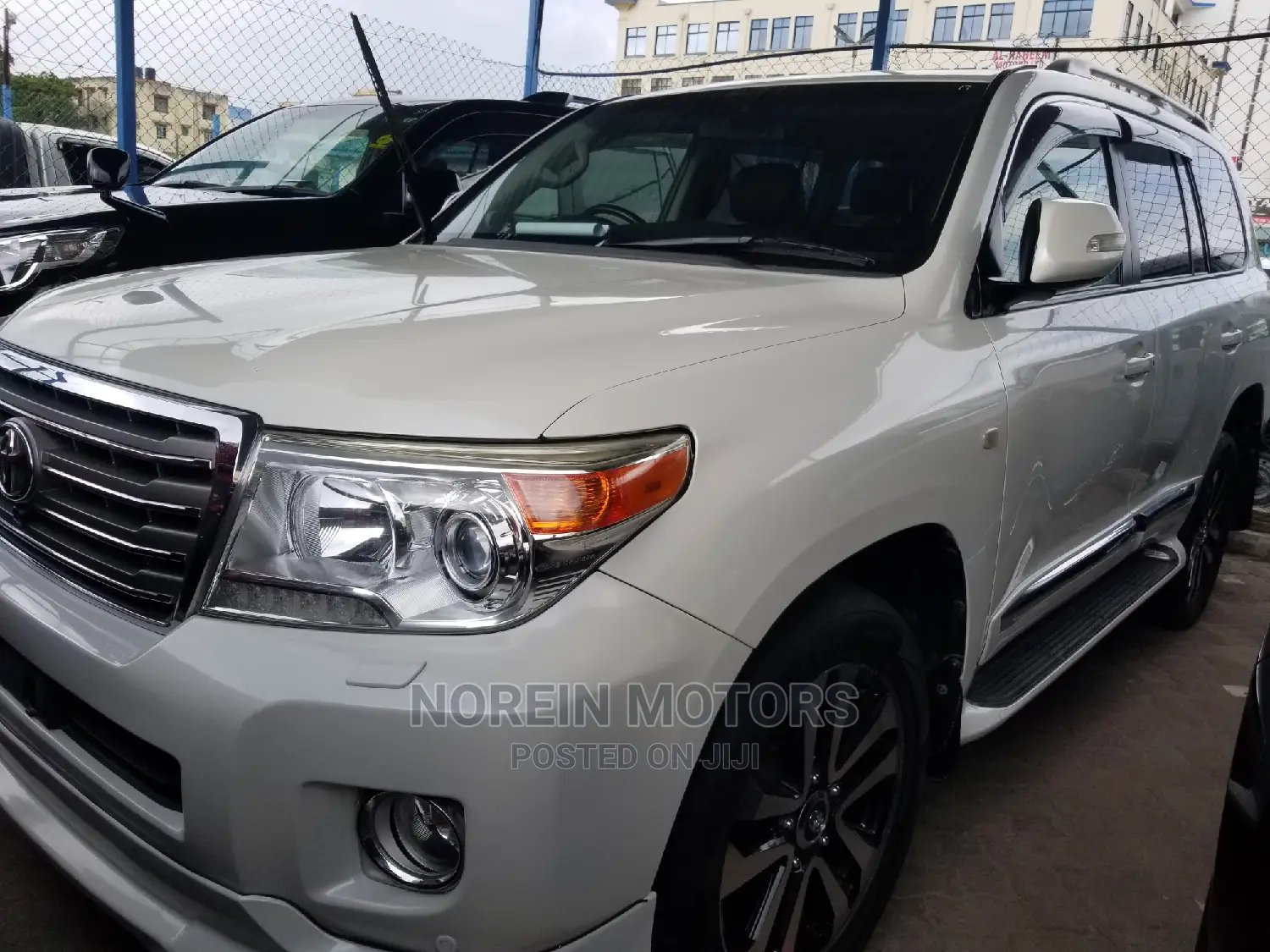 Toyota Land Cruiser 2016 White