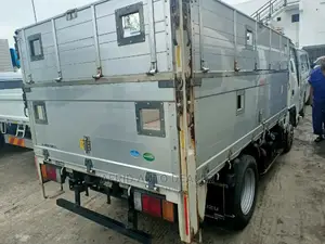 Isuzu Elf 3tonnes