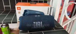 JBL Charge 5 Bt Speaker.