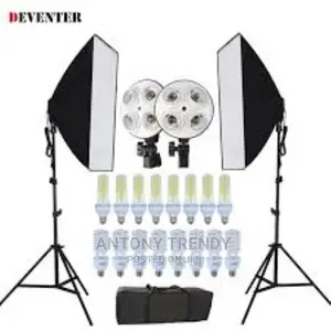 Studio Softbox + Tripod Mount + 2x E27 150W Light Bulb Phot