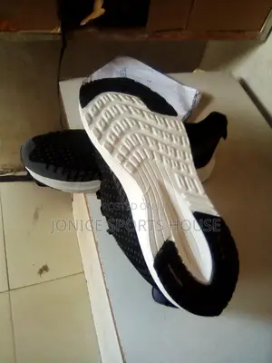 Sports Shoes