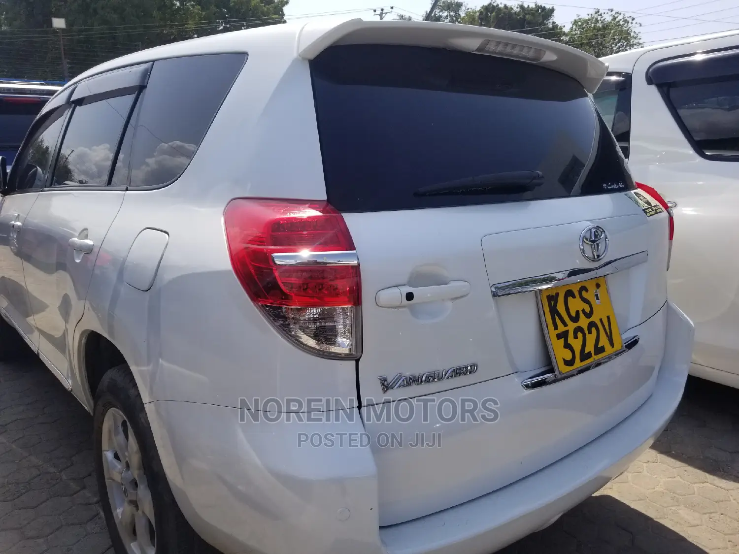 Toyota Vanguard 2012 Pearl