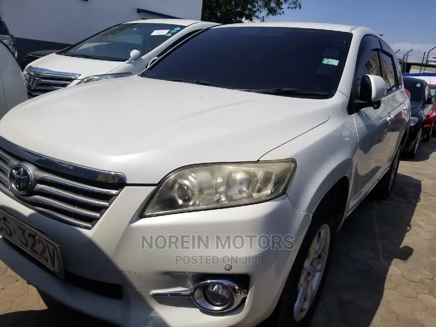 Toyota Vanguard 2012 Pearl
