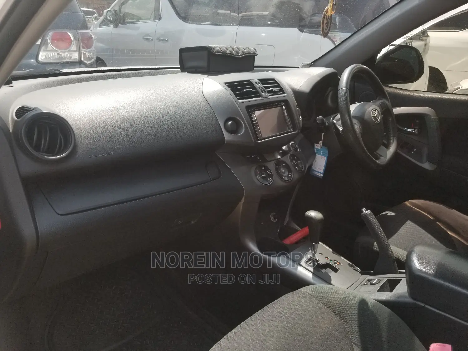 Toyota Vanguard 2012 Pearl