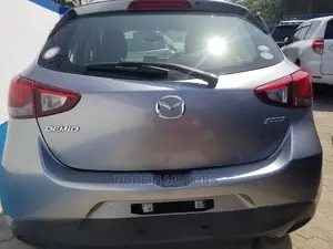 Mazda Demio 2015 Gold