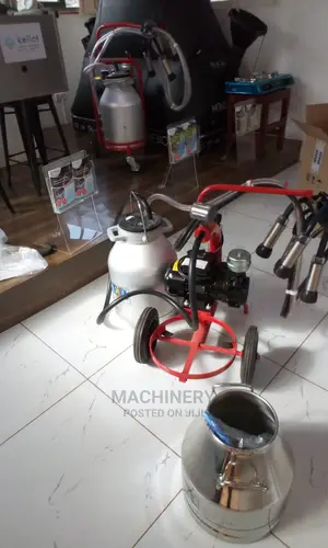 Sezer Milking Machine With 30litres Bucket