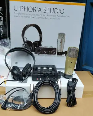 Behringer Audio Interface Uphoria Studio Set