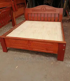 Mahogany Beds 5*6.