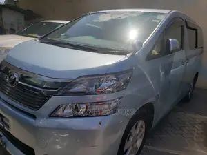 Toyota Vellfire 2013 Blue