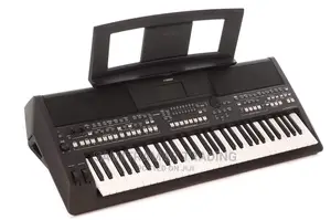PSR-Sx600 Yamaha 61-Key Arranger Work Station Keyboard
