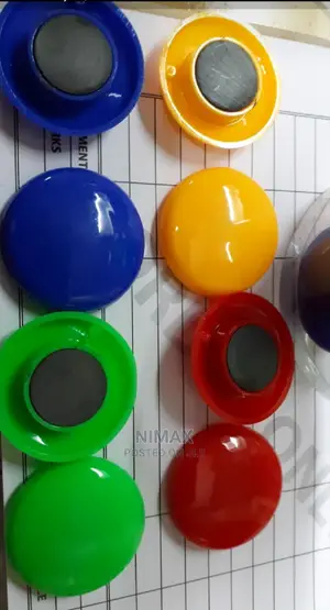 Plastic Cover Round Magnet Button