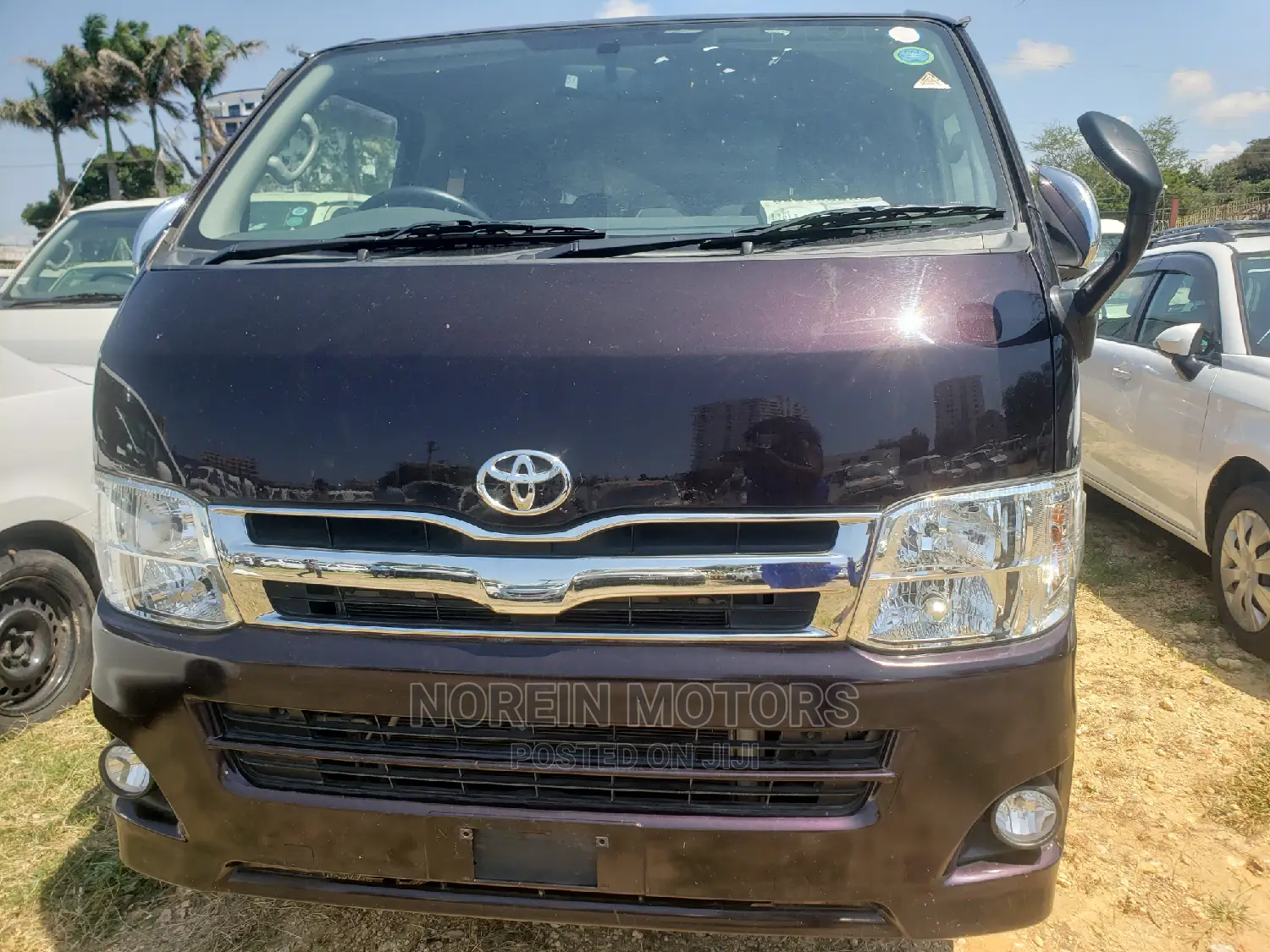 Toyota HiAce 2015