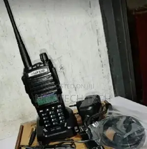 UV 82 Baofeng Walkie Talkie With FM Radio
