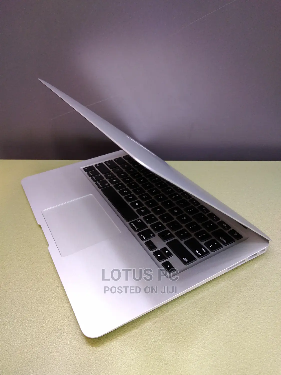 Laptop Apple MacBook 2017 8GB Intel Core I5 SSD 256GB