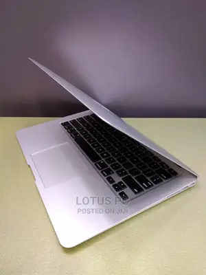 Laptop Apple MacBook 2017 8GB Intel Core I5 SSD 256GB