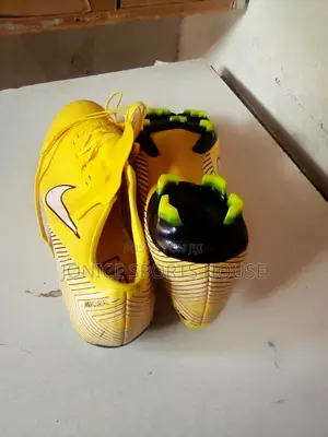 Mercurial Sport Shoes