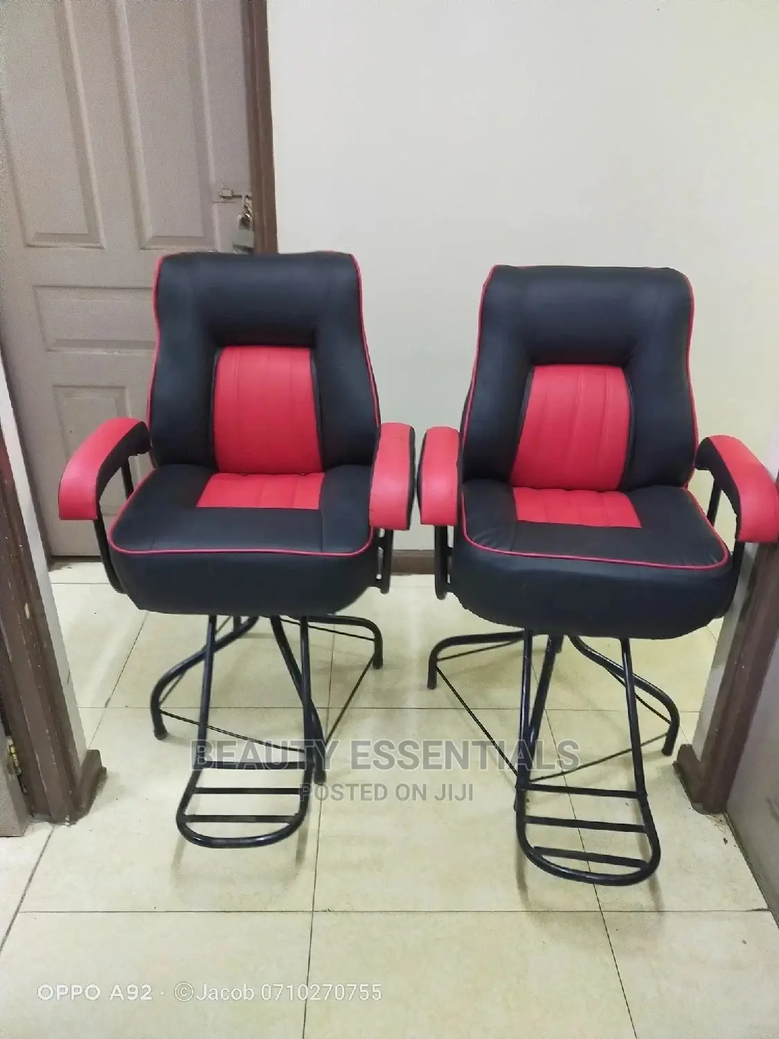 Black Red Local Simple Seat