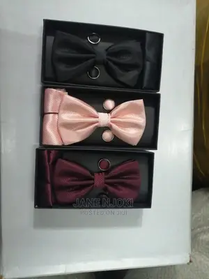 Set Bowties