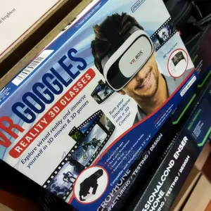 Vr Box for Smart Phones Used to Watch 3 D Movies