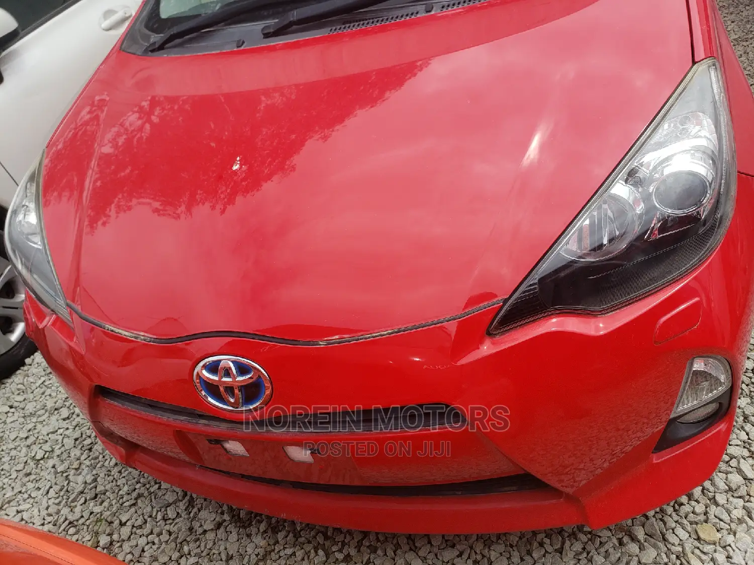 Toyota Aqua 2015 Red